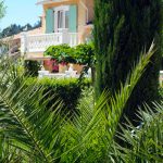 cliches villages vacances a la mode activites intro
