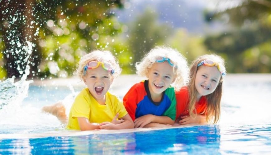 Camping en bord de mer avec piscine dans l'Hérault