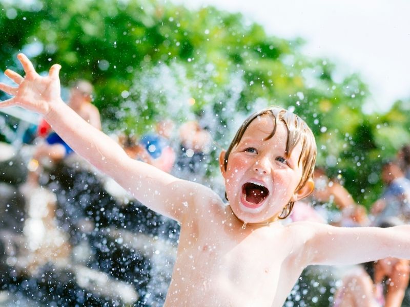 Camping avec un parc aquatique à Béziers.  camping à Béziers avec un parc aquatique