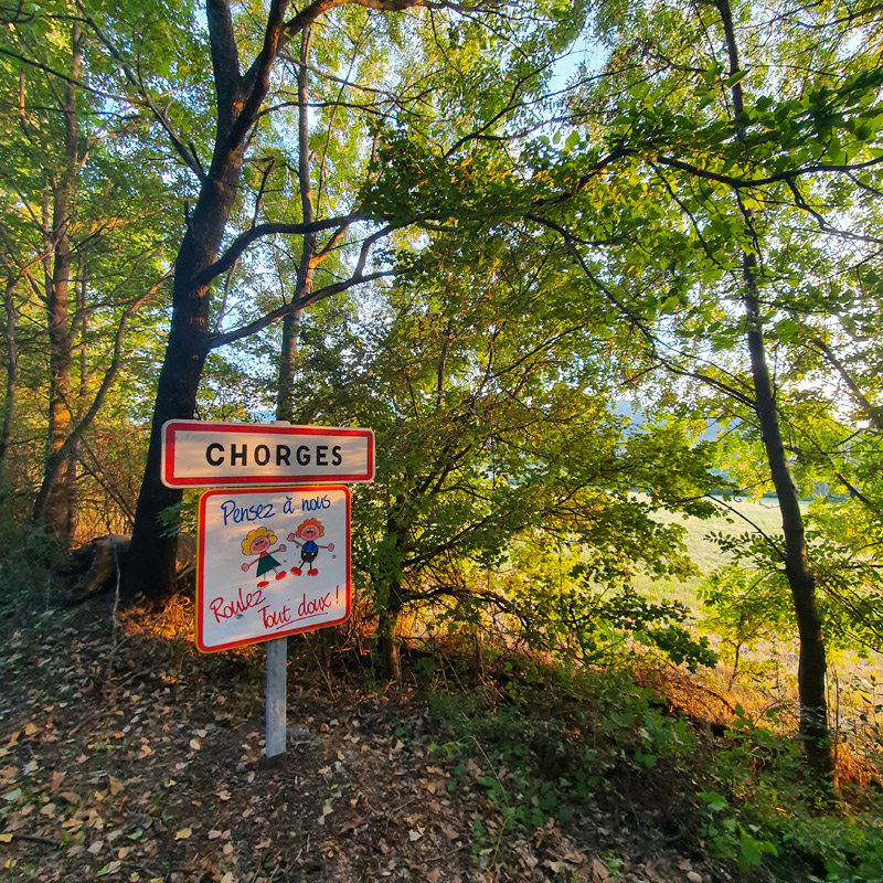 spot a decouvrir automne dans les alpes lac la roche 31